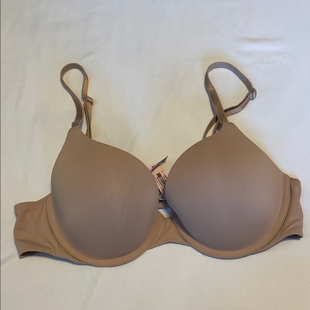 Victoria's Secret NWT 36B Tshirt Push-Up